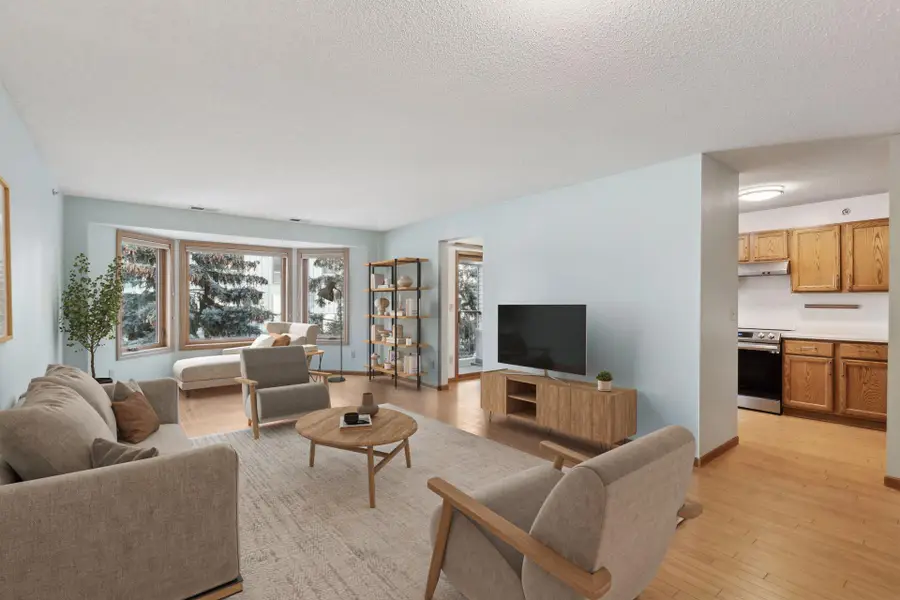 32 11th Avenue S #303, Hopkins, MN 55343 - Image #2