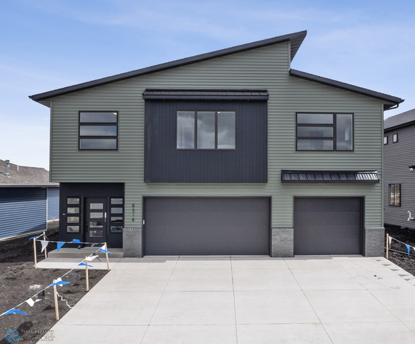 8318 61st Street S, Horace, ND 58047