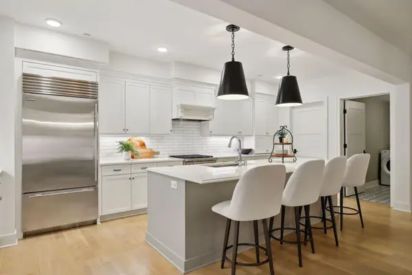 222 Ferndale Road S #103, Wayzata, MN 55391