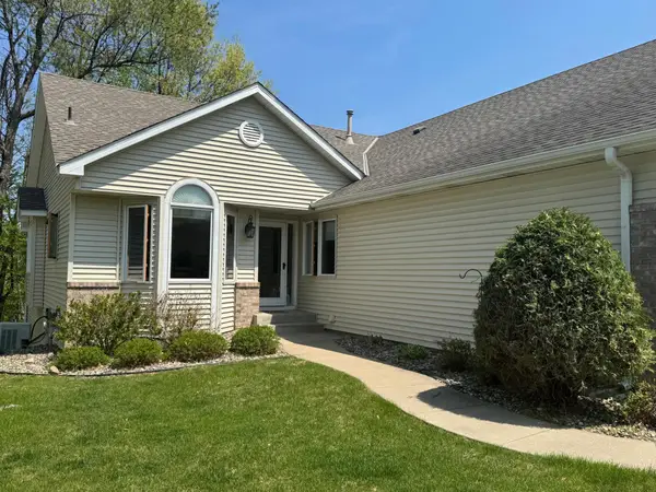 4492 Lakeshore Terrace, Saint Paul, MN 55122