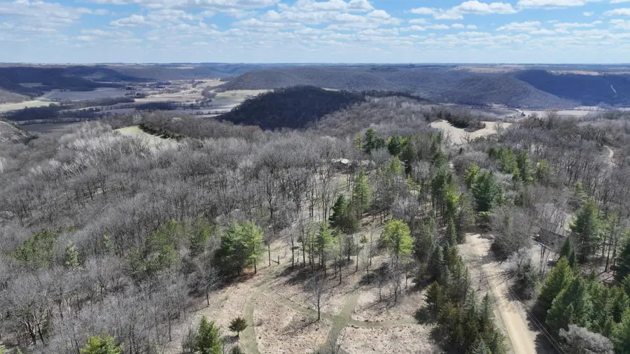 7965 Gunsmith Road, Houston, MN 55943 - Image #2