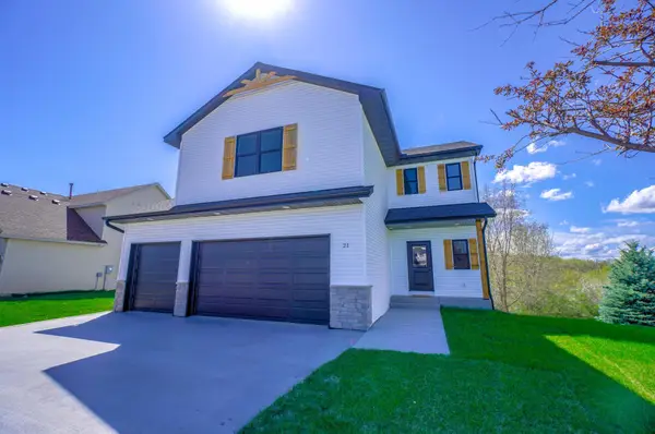 1205 Riverside Drive N, Hudson, WI 54016