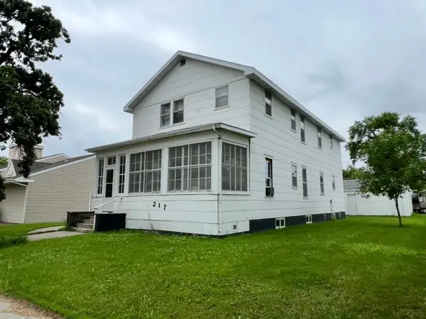 217 5th Street S, Breckenridge, MN 56520