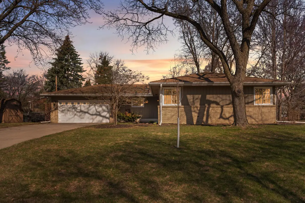 9850 Xerxes Curve S, Bloomington, MN 55431 - Image #1