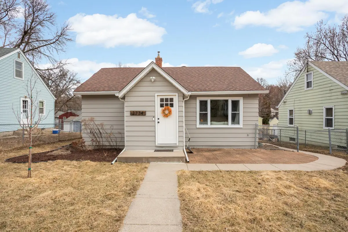 2734 Ewing Avenue N, Minneapolis, MN 55422 - Image #1