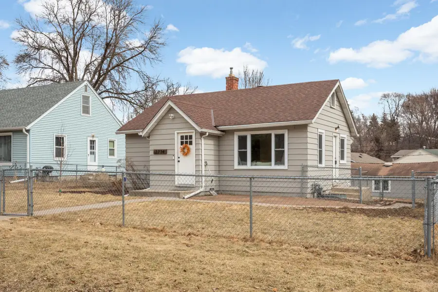 2734 Ewing Avenue N, Minneapolis, MN 55422 - Image #3