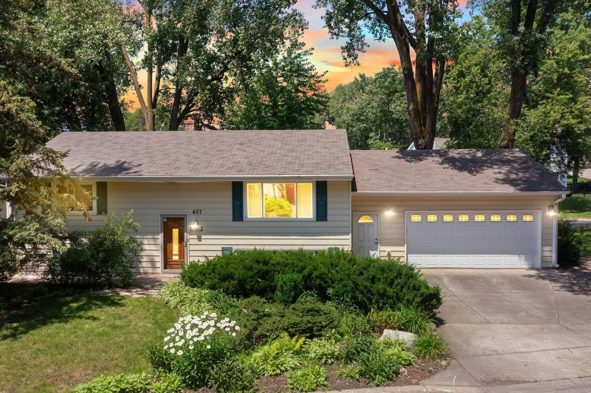 407 Mccarrons Boulevard N, Saint Paul, MN 55113 - Image #1