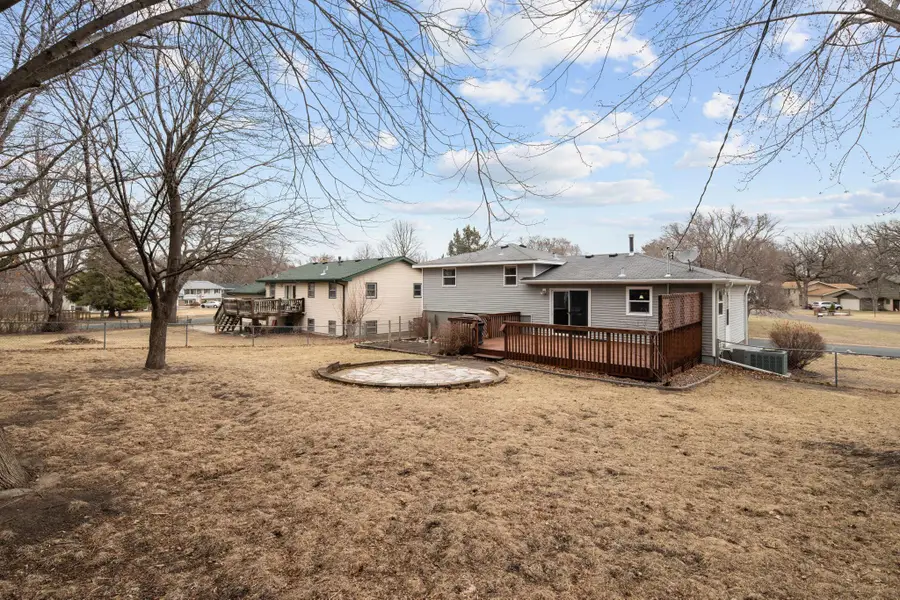 1109 129th Avenue Ne, Blaine, MN 55434 - Image #2