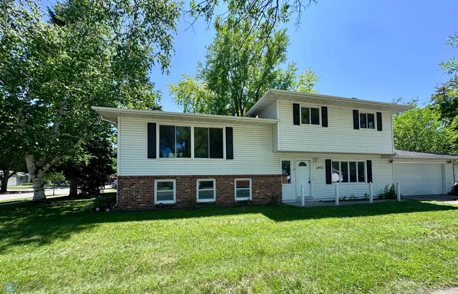 1815 20th Avenue S, Moorhead, MN 56560 - Image #2