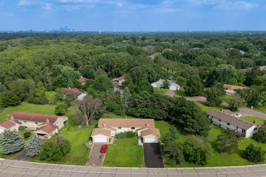 2515 Royals Drive, Minnetonka, MN 55305 - Image #2