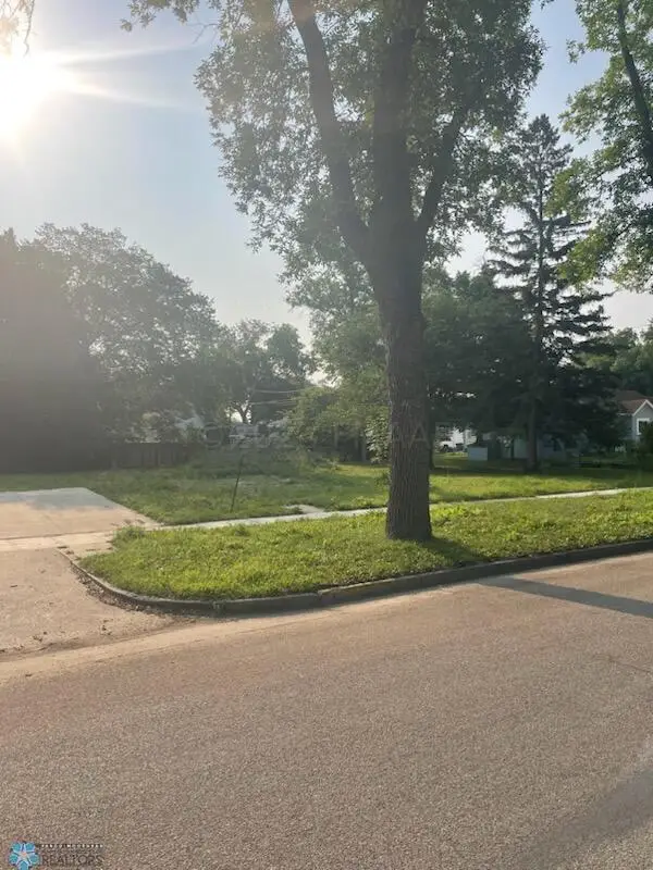 308 13th Street S, Moorhead, MN 56560 - Image #2