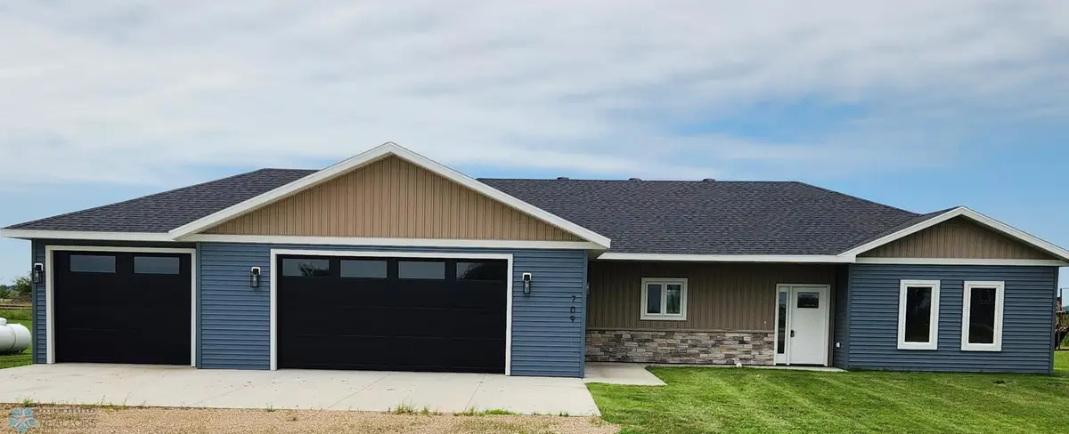 709 Blaine Street N, Colfax, ND 58018 - #1
