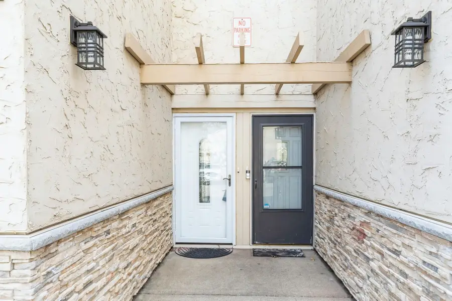 4074 Meadowlark Lane #14074, Eagan, MN 55122 - Image #2