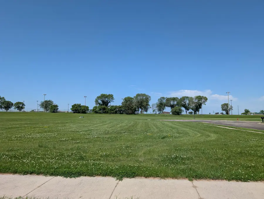 414 Berlin Circle, Marshall, MN 56258 - Image #3