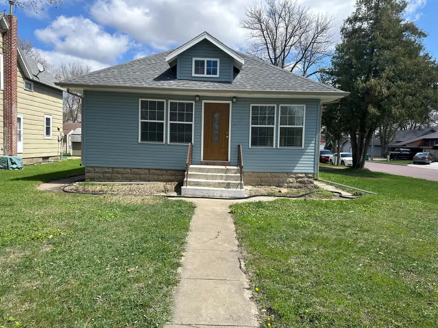 709 4th Avenue, Windom, MN 56101 - #3