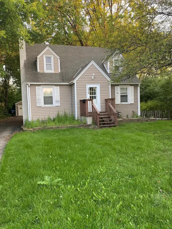 1620 County Road B W, Saint Paul, MN 55113