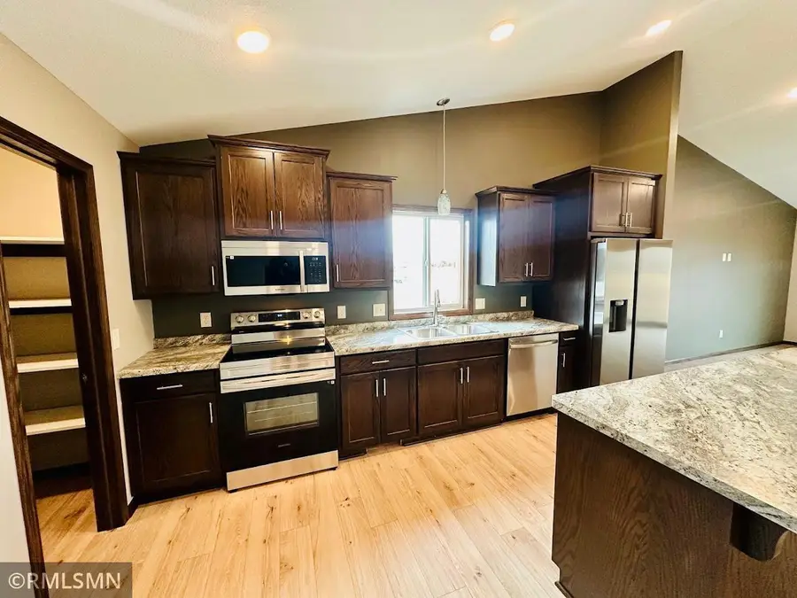 1677 Park View Lane Ne, Sauk Rapids, MN 56379 - Image #3