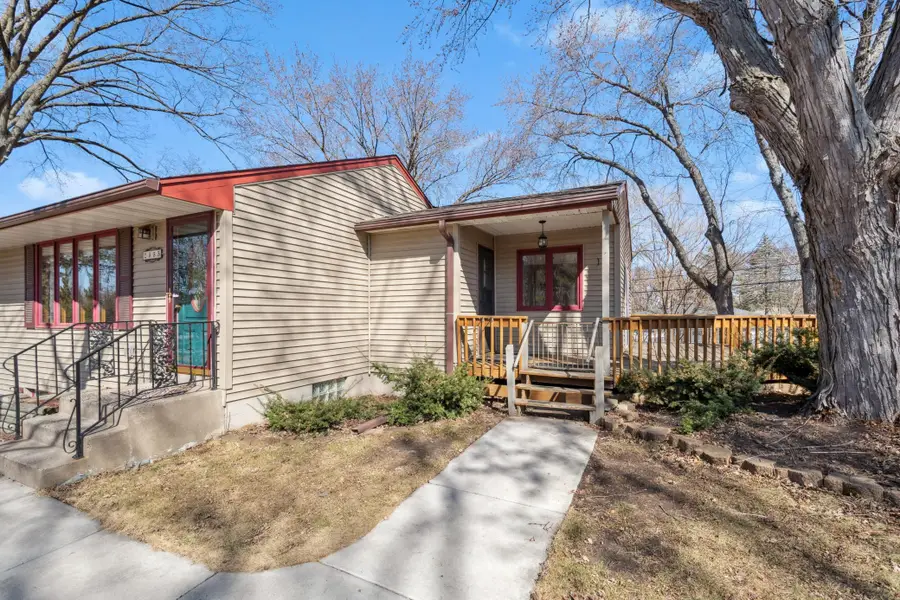 2555 Roth Place, Saint Paul, MN 55110 - Image #3