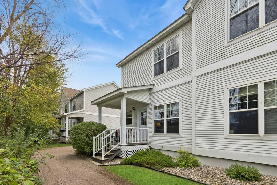 2929 Hemingway Drive, Chaska, MN 55318 - Image #2