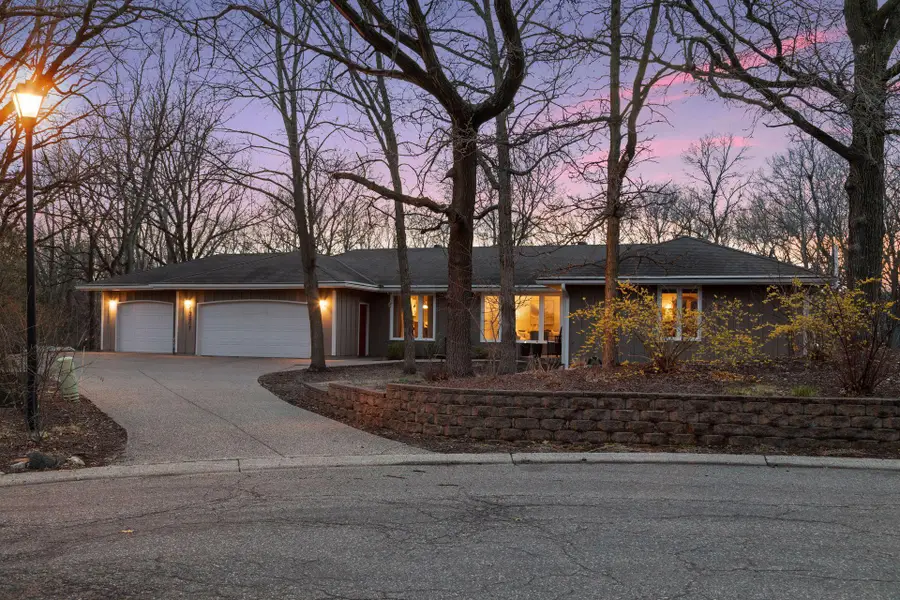 13307 Ellice Court, Apple Valley, MN 55124 - Image #2