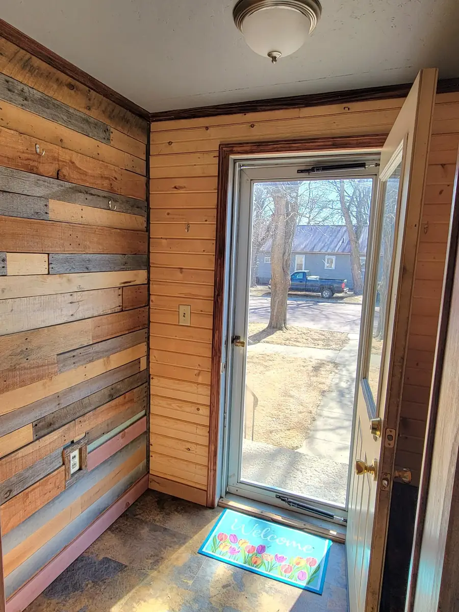 204 W 5th Avenue, Lakefield, MN 56150 - Image #2