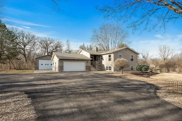 2072 Eaglewood Lane, Shakopee, MN 55379