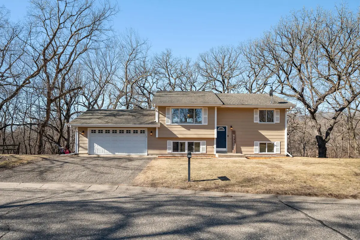 869 Howard Lane, Chaska, MN 55318 - Image #1