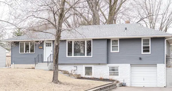 683 Belmont Lane W, Saint Paul, MN 55113