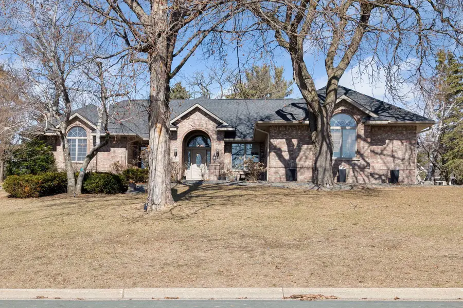 699 Linden Street, Mendota Heights, MN 55118 - Image #2