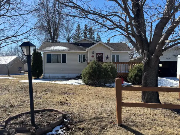 776 Pacific Avenue, Hancock, MN 56244