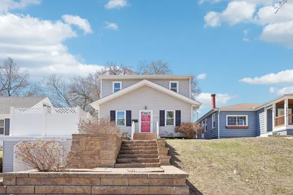 2949 Ewing Avenue N, Minneapolis, MN 55422