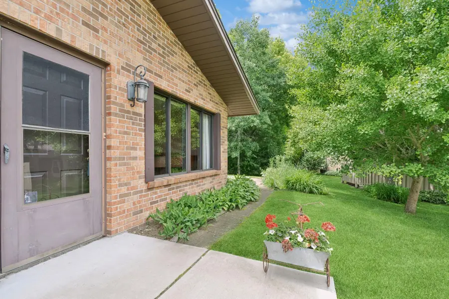 1044 Zanzibar Lane N, Plymouth, MN 55447 - Image #2