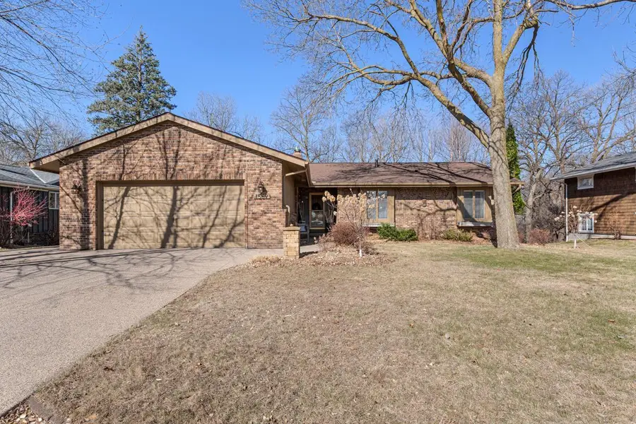 1589 Sherwood Drive, North Mankato, MN 56003 - Image #2