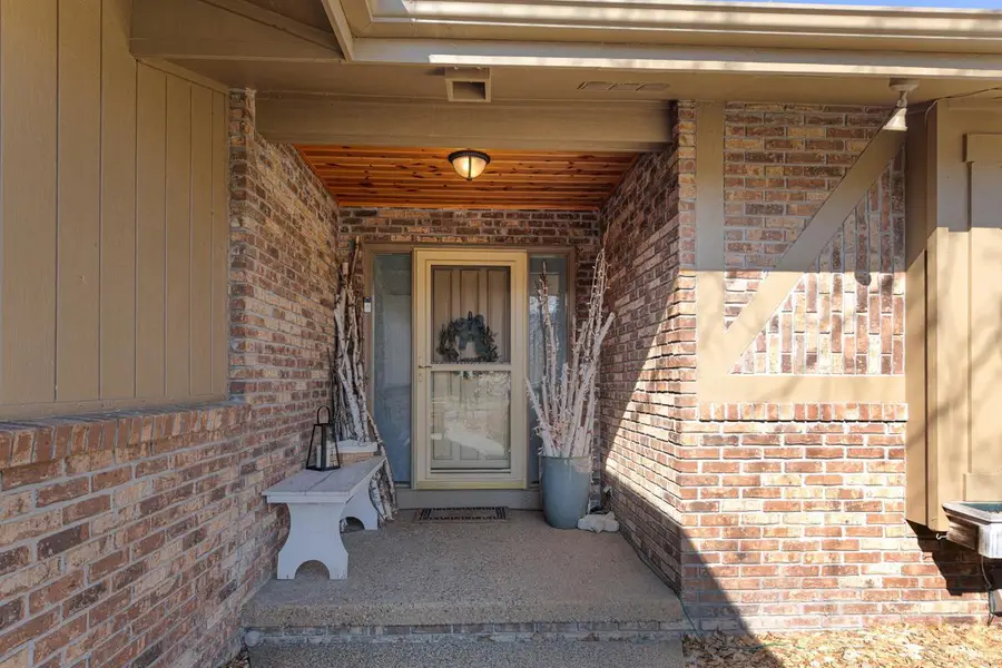 1589 Sherwood Drive, North Mankato, MN 56003 - Image #3