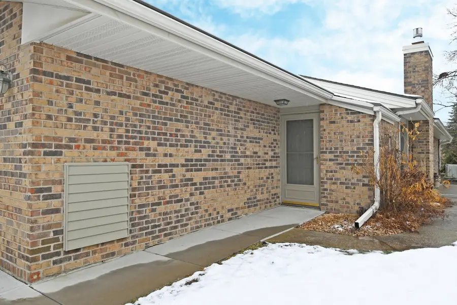 1920 Kingsview Lane N, Minneapolis, MN 55447 - Image #3