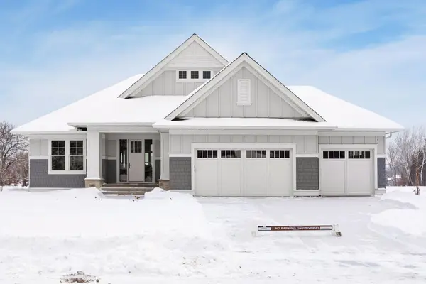 599 Harbor Court, Shoreview, MN 55126