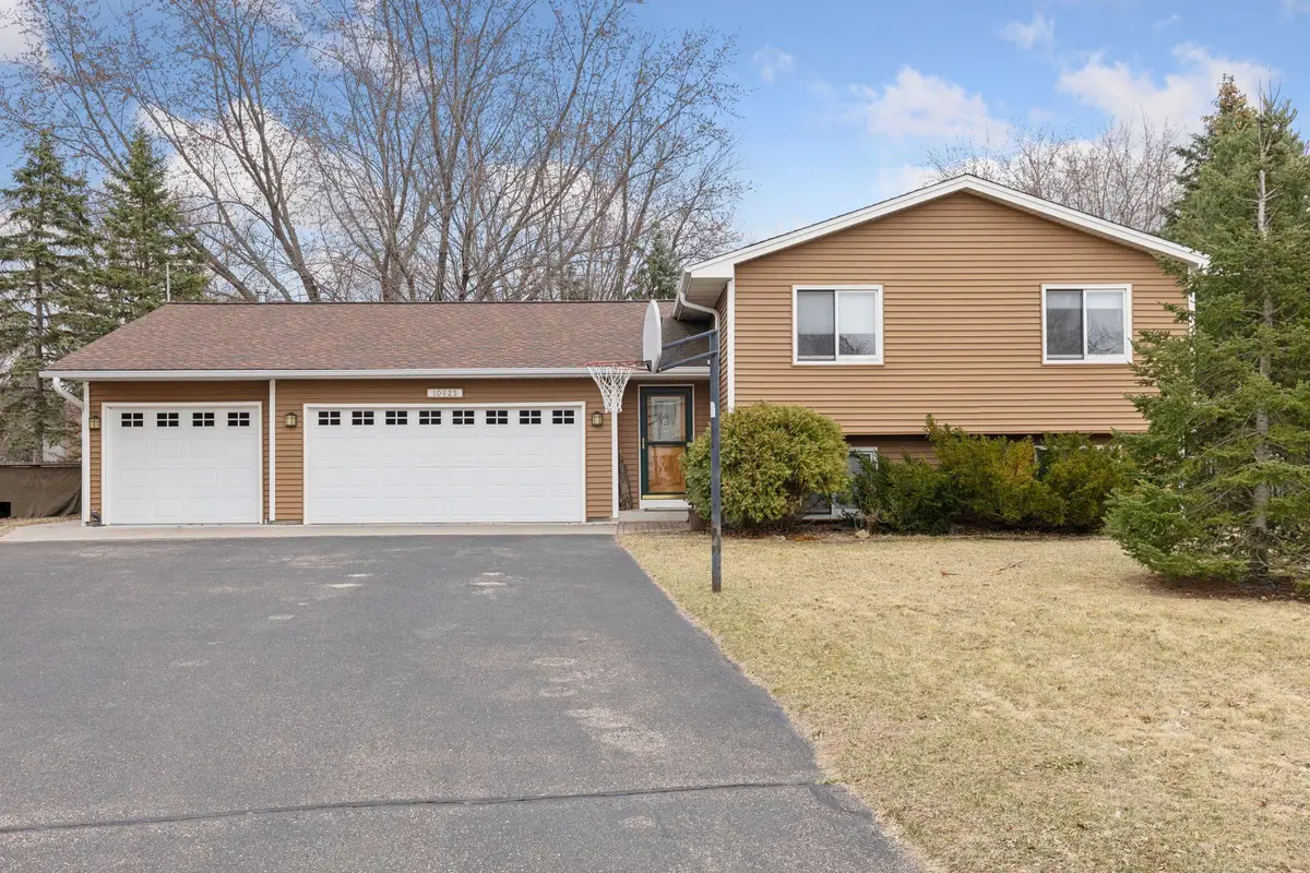 10625 Opal Circle Ne, Circle Pines, MN 55014 - Image #1