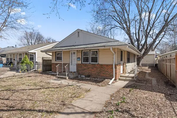 626 Vincent Avenue N, Minneapolis, MN 55411