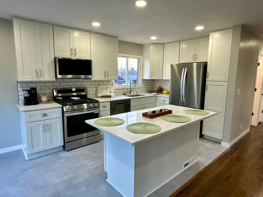 8341 Isle Avenue S, Cottage Grove, MN 55016 - Image #2