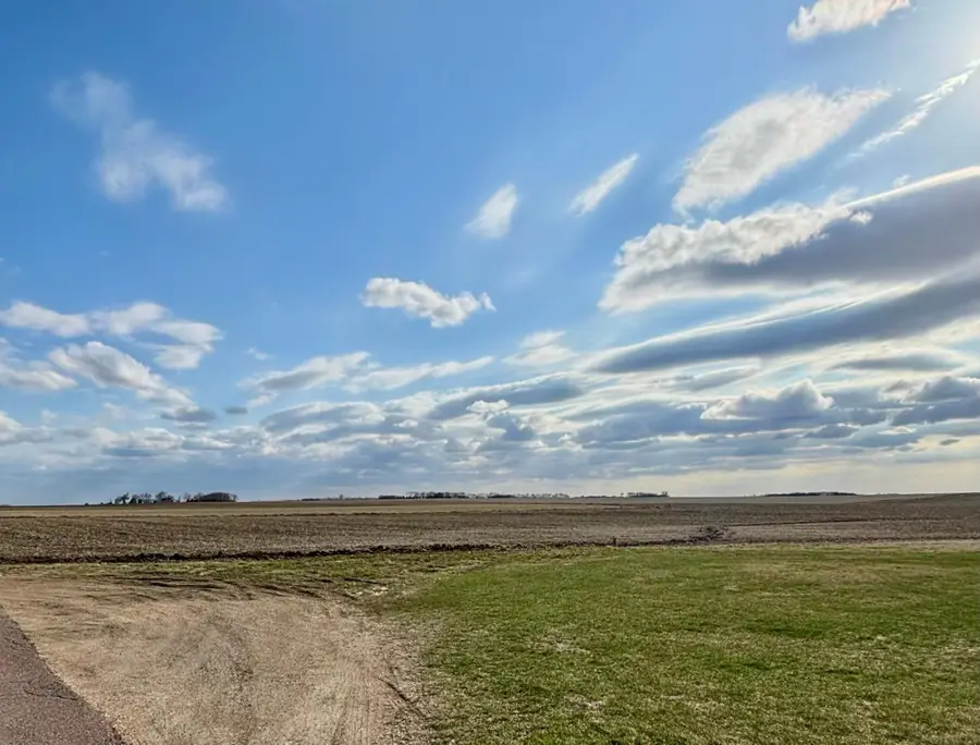 1102 9th Avenue Sw, Pipestone, MN 56164 - Image #2