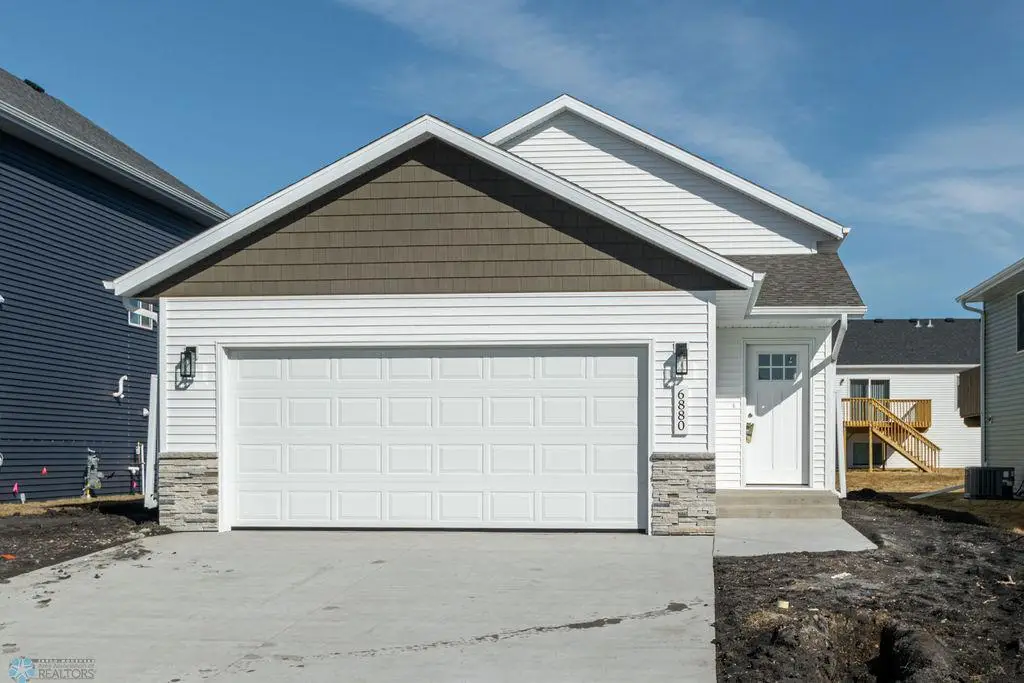 6880 Thomas Street, Horace, ND 58047 - #1