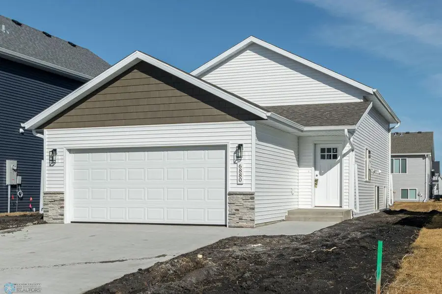 6880 Thomas Street, Horace, ND 58047 - #2