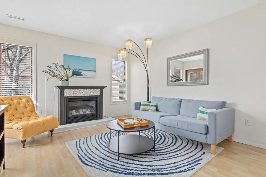 14271 Bedford Drive, Eden Prairie, MN 55346 - Image #3