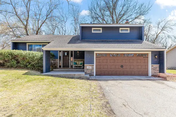 18965 Deerfield Trail, Eden Prairie, MN 55346