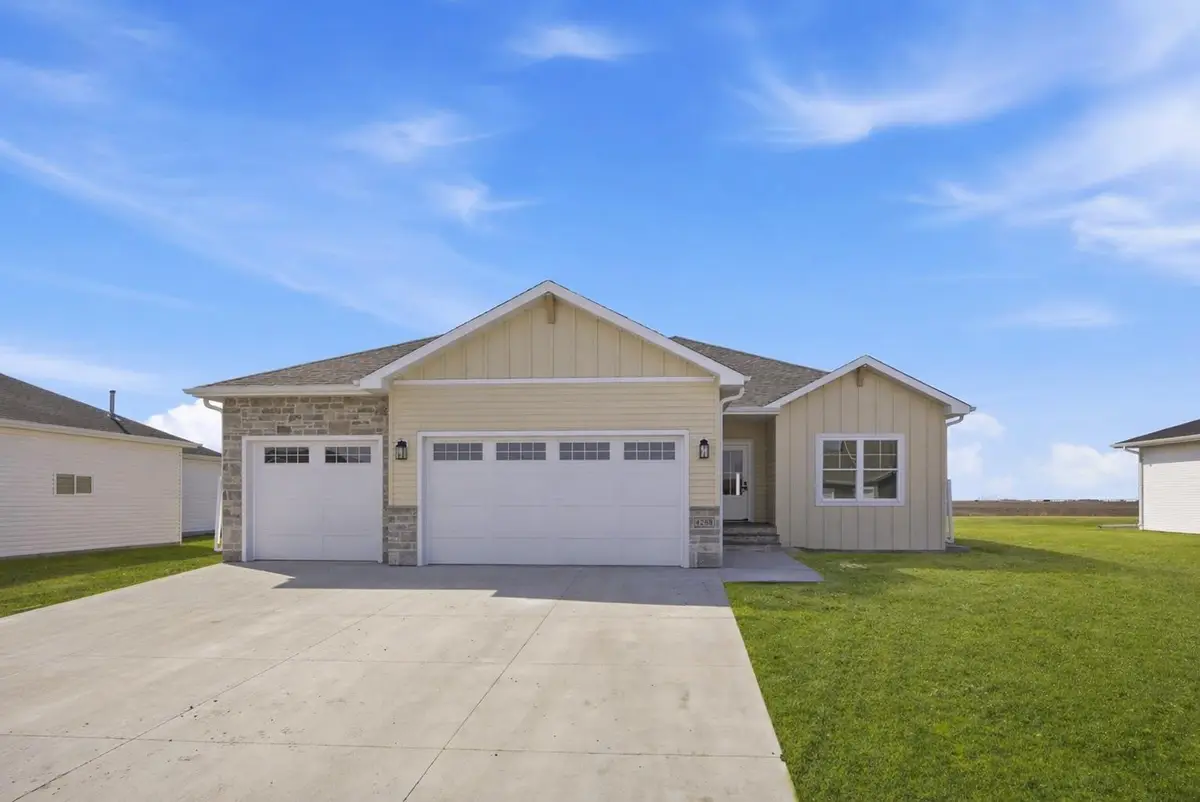 4288 Pine Parkway S, Fargo, ND 58104 - #1