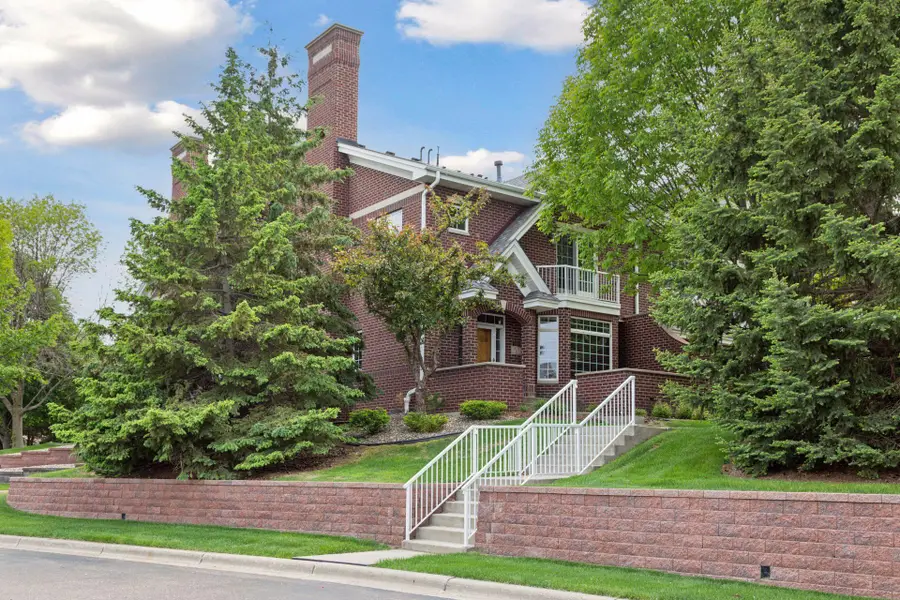 10774 Falling Water Lane #E, Woodbury, MN 55129 - Image #2