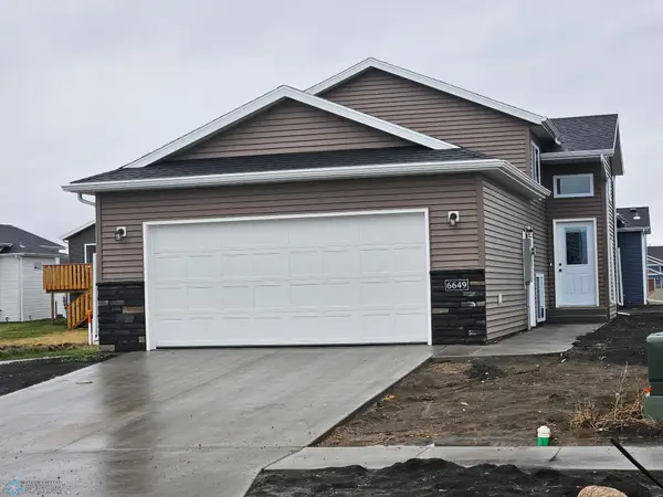 6649 Samuel Drive, Horace, ND 58047