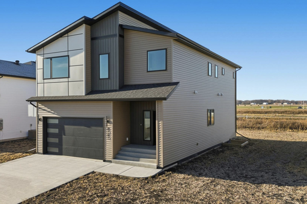 8343 61st Street S, Horace, ND 58047