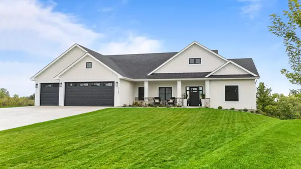 2038 Legacy Drive, Faribault, MN 55021