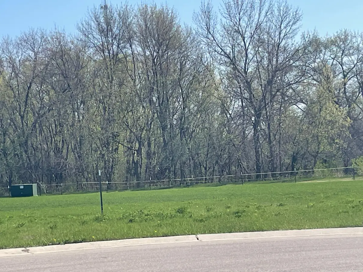 210 19th Street Circle Ne, Barnesville, MN 56514 - Image #1